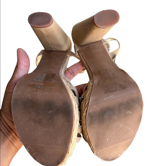 Envy Beige Platform Chunky Heel Sandals Size 8 - Picture 10 of 10